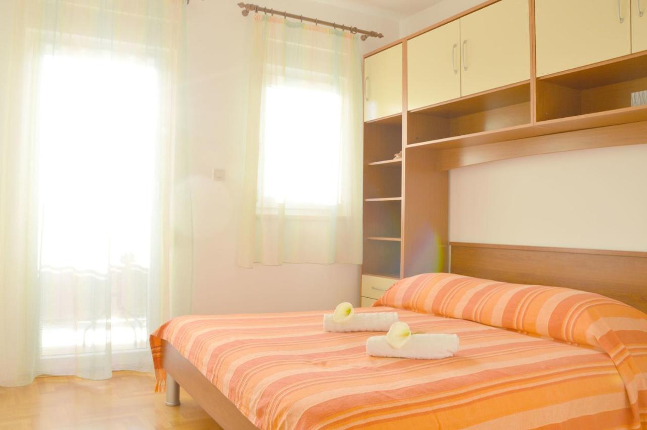 Apartment Riva Sea View 乌马格 客房 照片