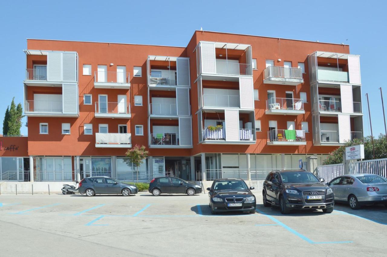 Apartment Riva Sea View 乌马格 外观 照片